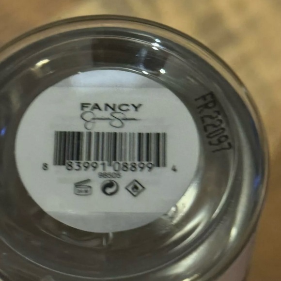 Fancy Perfume Jessica Simpson 8.0 oz
236 ml Fragrance Body Mist Spray
Women NEW - Picture 5 of 6